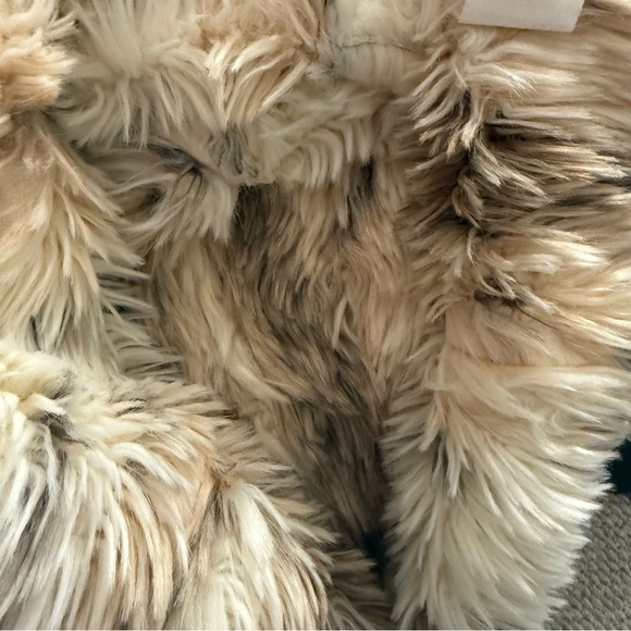 True Grit Tan Faux Fur Vest size M - Picture 4 of 9